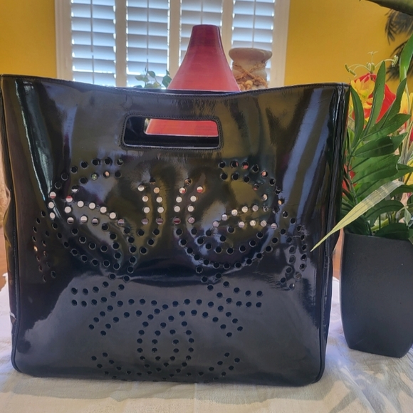 🚨(Semi Project) Chanel Triple Cocomark Patent Tote with COA(s). Sold-AS-IS. - Picture 3 of 17